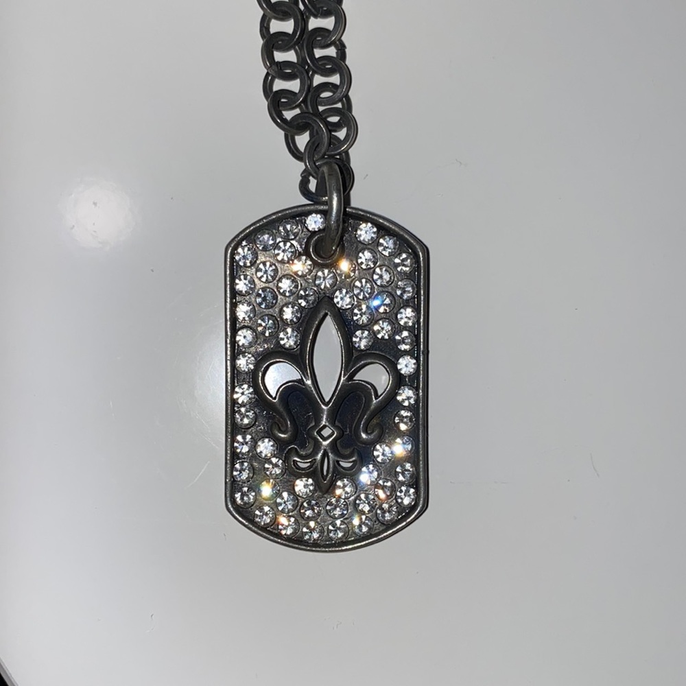 Fleur de Lis pendant necklace